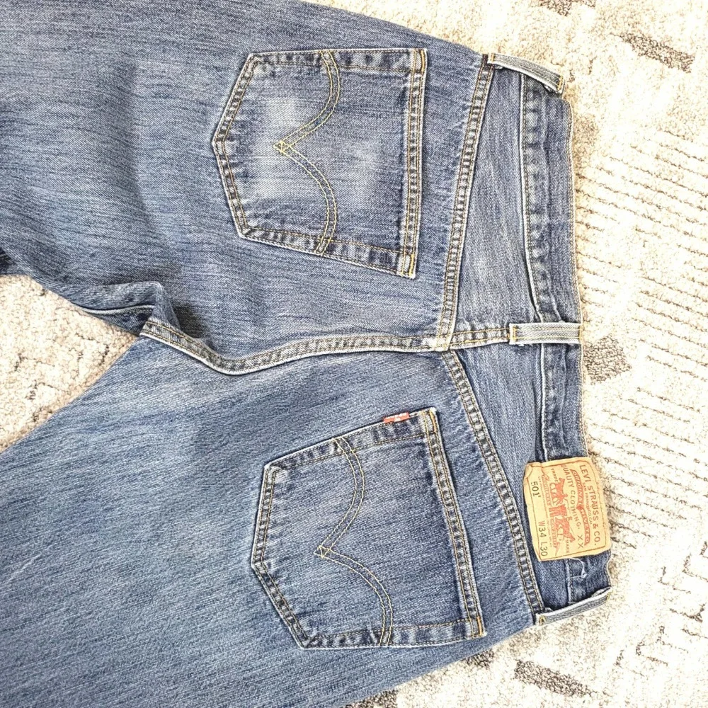 Levi's 501 Button Fly Men's Jeans Size 34